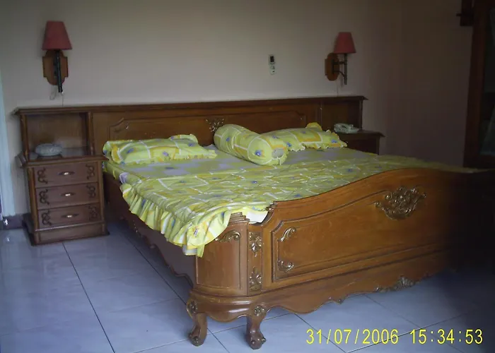 Griyo Mulyo Hotel